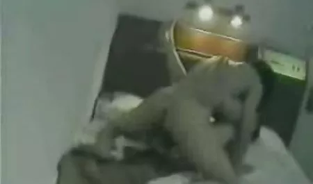 این حرفه اوست که زبان کار عکس سکس زنان باهم کند