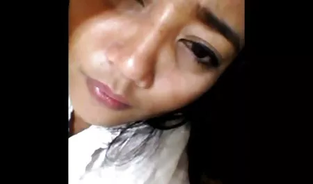 زنی در عکس سکس زنان بدنساز هر دو سوراخ